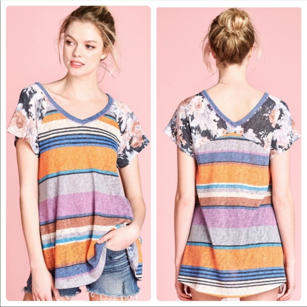 🆕 Super Cute Fun Striped Top - Picture 8 of 9